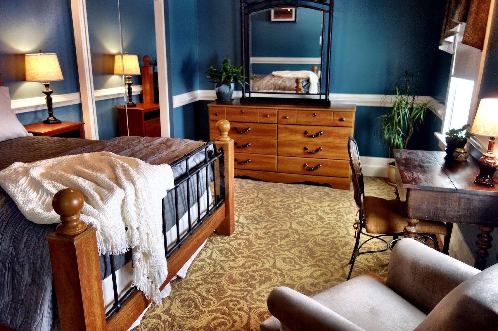 The Jacqueline House Bed & Breakfast New Castle Bagian luar foto