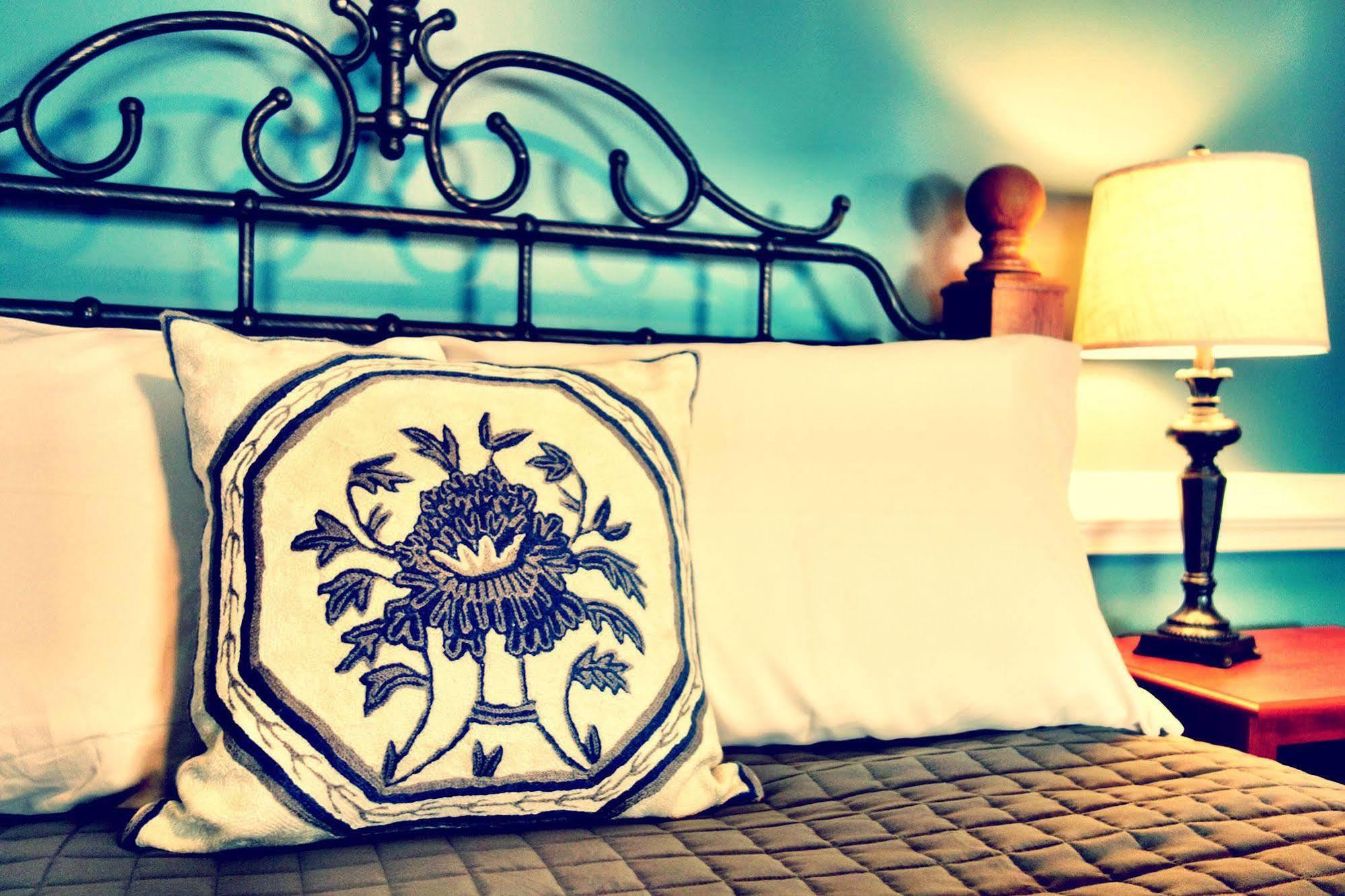 The Jacqueline House Bed & Breakfast New Castle Bagian luar foto