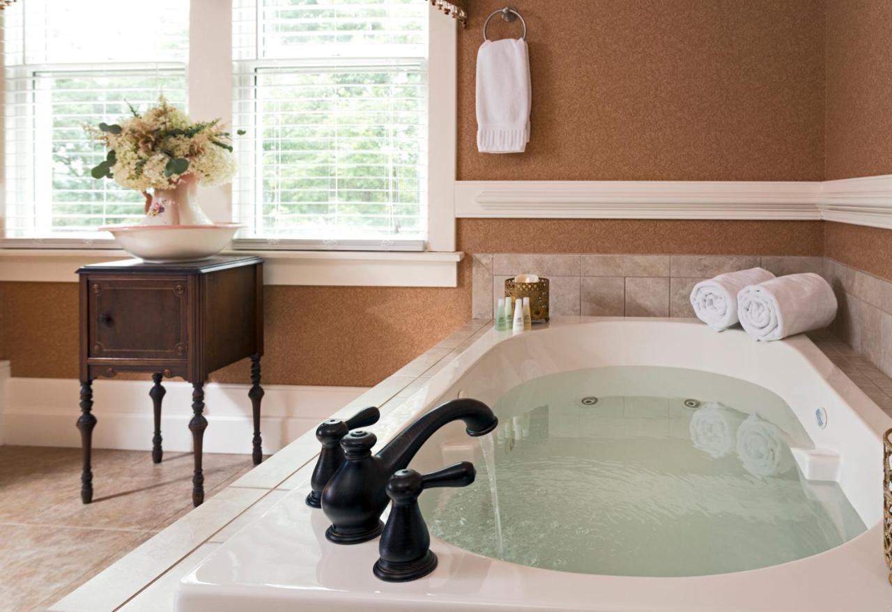 The Jacqueline House Bed & Breakfast New Castle Bagian luar foto